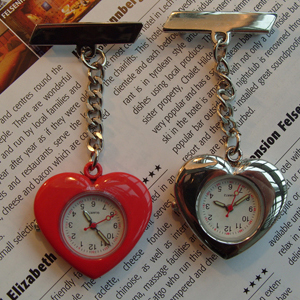 Metal nurse watch - heartshaped Silver / Red NS1004